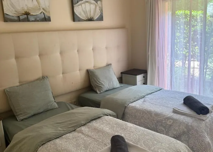 Cozy With Garden * Estepona